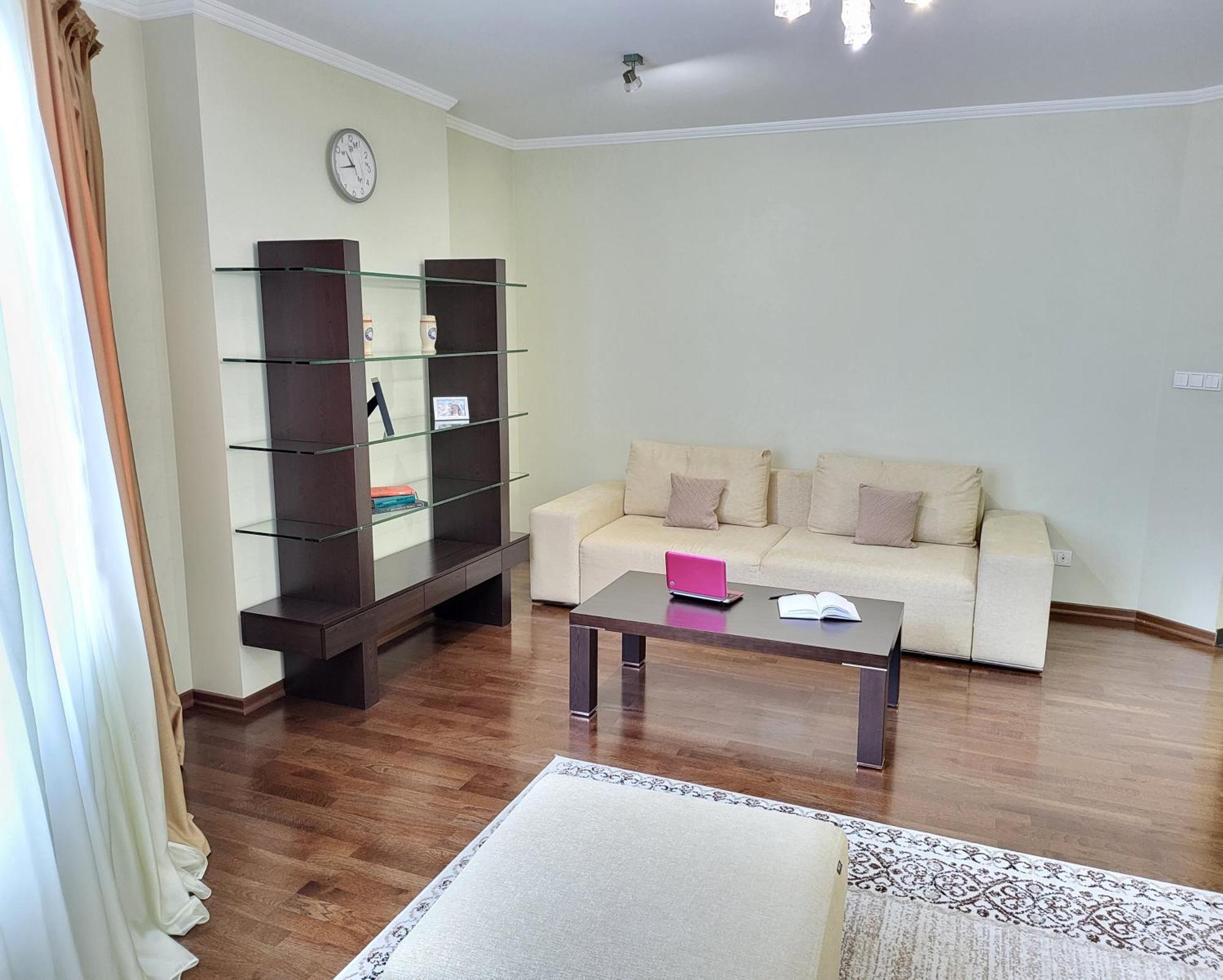 On Hryshka Street Kiew