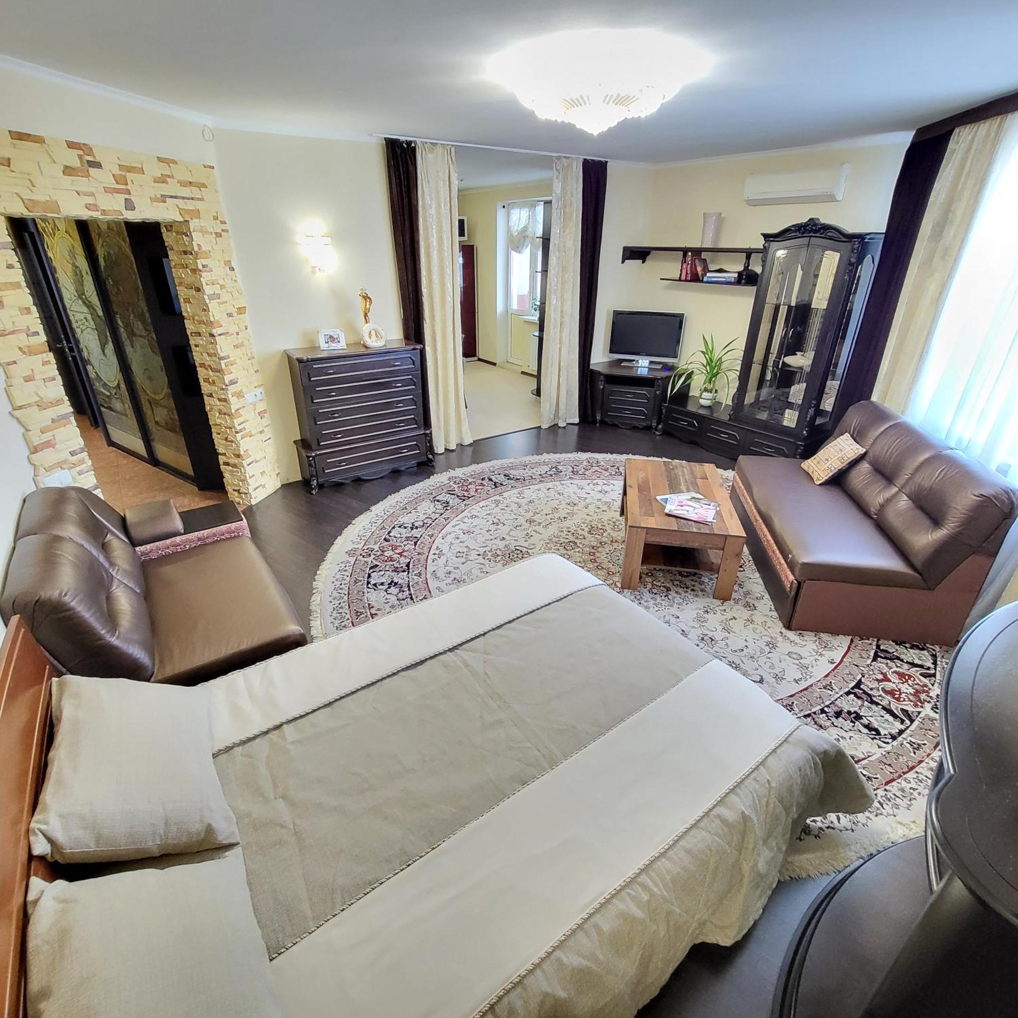 Apartment On Hryshka Street