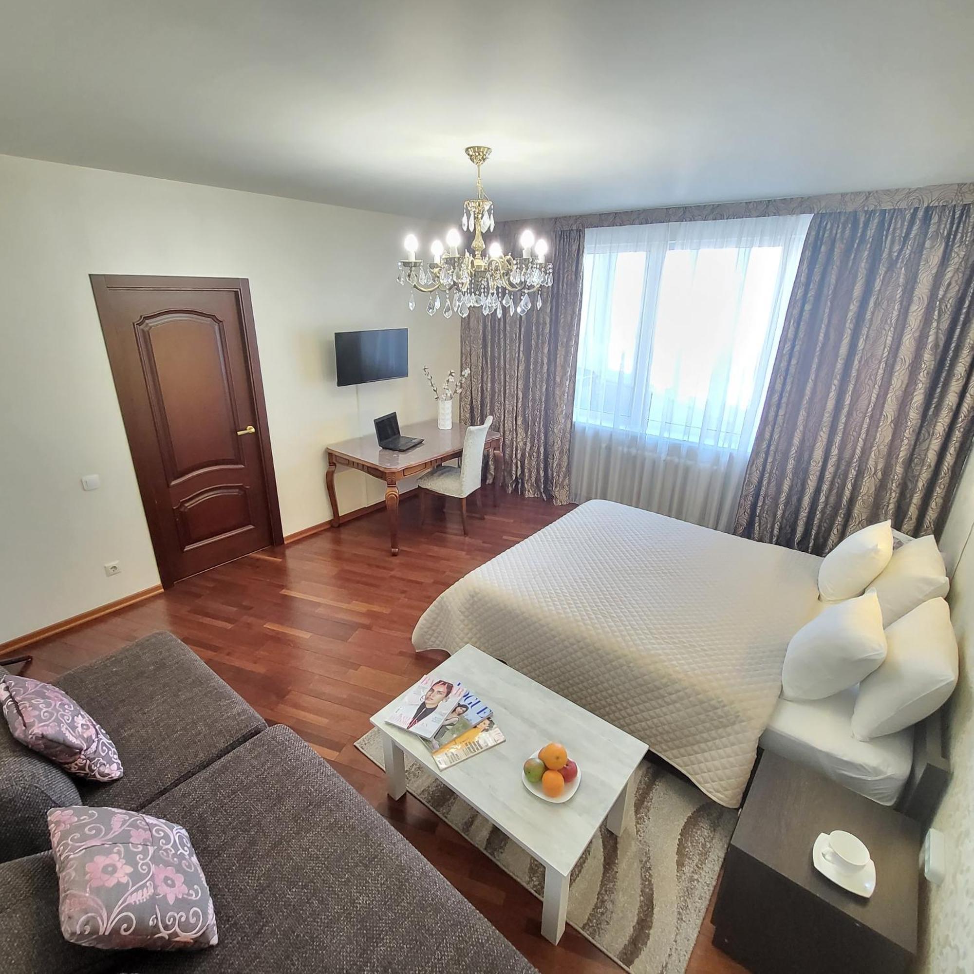 Apartment On Hryshka Street *