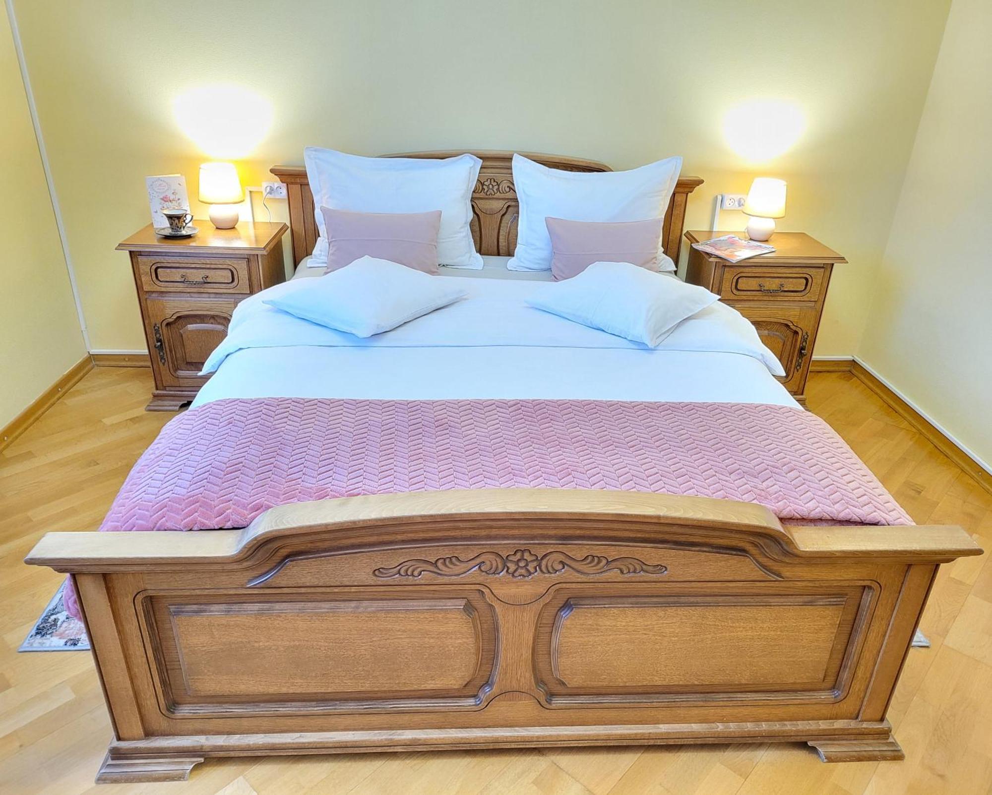 On Hryshka Street Apartment Kiew