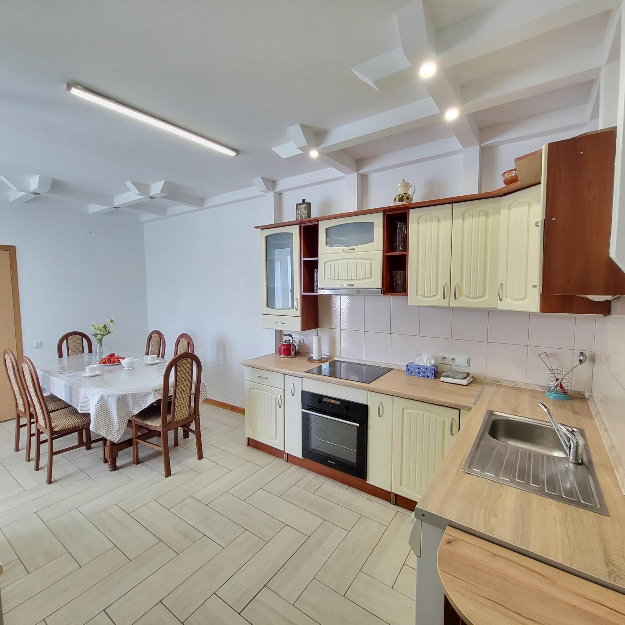 Apartment On Hryshka Street Kiew