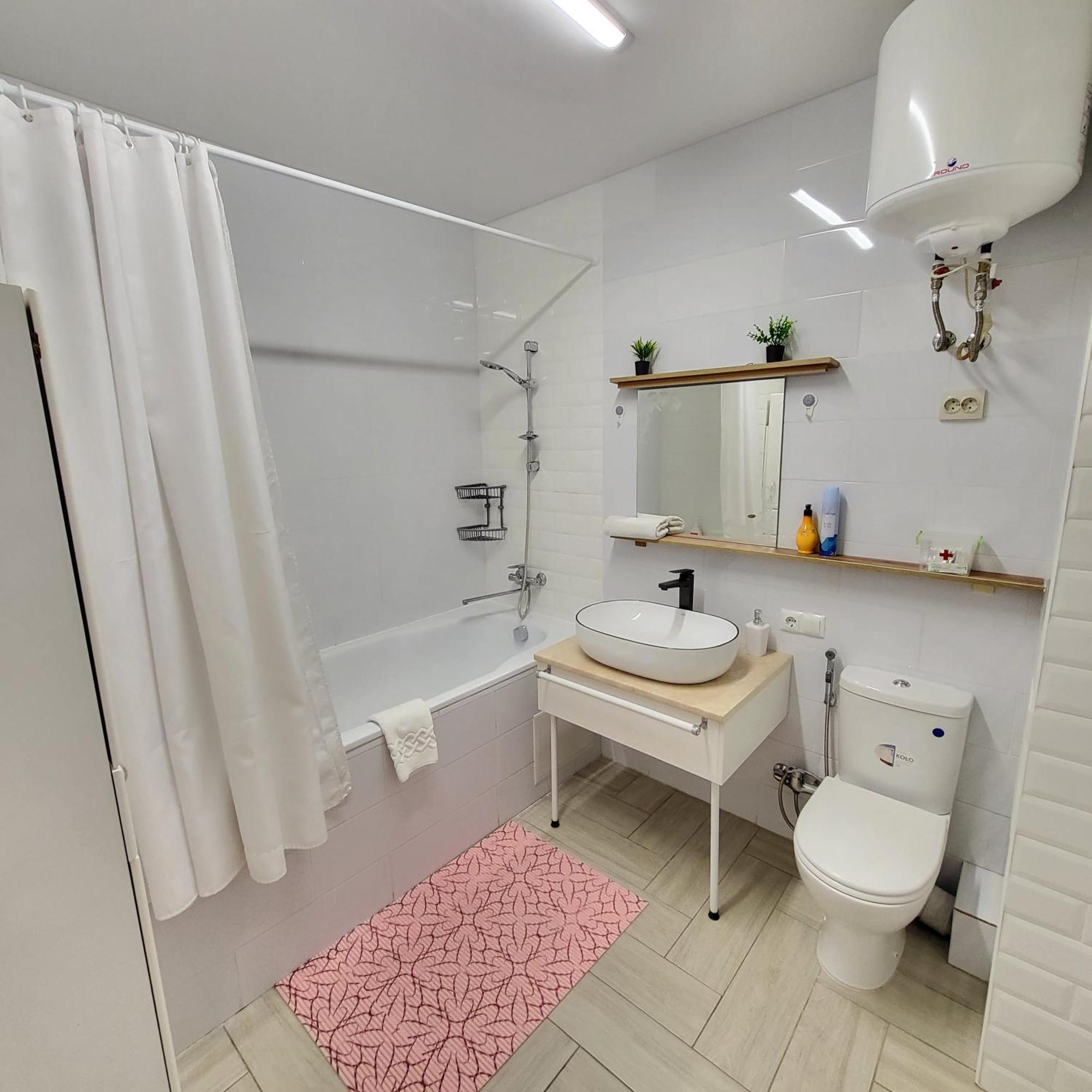 Apartment On Hryshka Street *